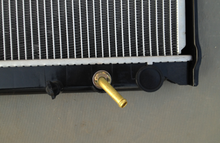 Load image into Gallery viewer, Radiator For Toyota Landcruiser Prado RZJ95 VZJ95R Petrol 96-5/03 3.4L AT/MT