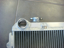 Load image into Gallery viewer, 3ROW Toyota Hilux surf KZN130 1KZ-TE 3.0 TD 1993-1996 Aluminum Radiator +16" fan