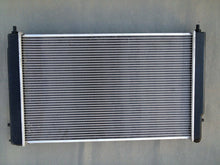 Load image into Gallery viewer, FOR HOLDEN COMMODORE VT (SERIES 1 AND 2) VX V6 MANUAL RADIATOR