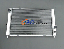 Load image into Gallery viewer, 3 core aluminum radiator for LAND ROVER DISCOVERY II 2 V8 4.0 4.6 1999-2004