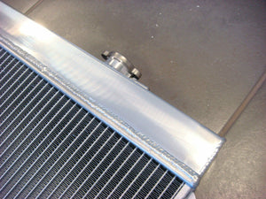 3 CORE ALUMINIUM RACE RADIATOR for HOLDEN V8 CHEVY MOTOR UNIVERSAL